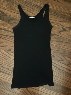 Club Monaco Black Ribbed Scoop-Neck Tank Top